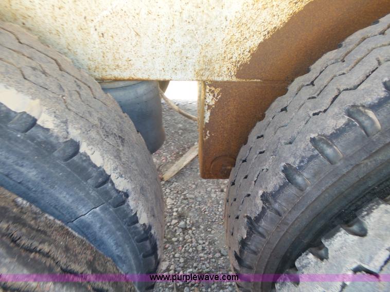 image for item L4751 1998 Schaller 6420 bottom dump trailer