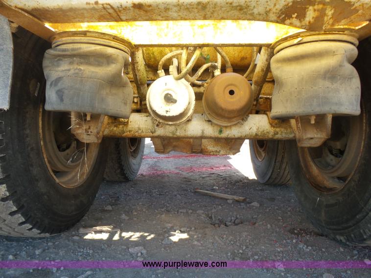 image for item L4751 1998 Schaller 6420 bottom dump trailer