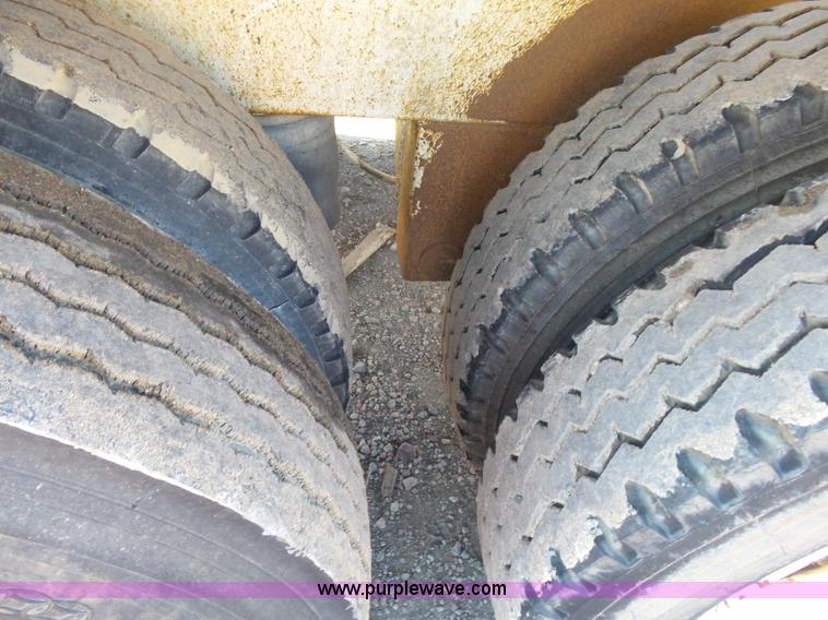 image for item L4751 1998 Schaller 6420 bottom dump trailer