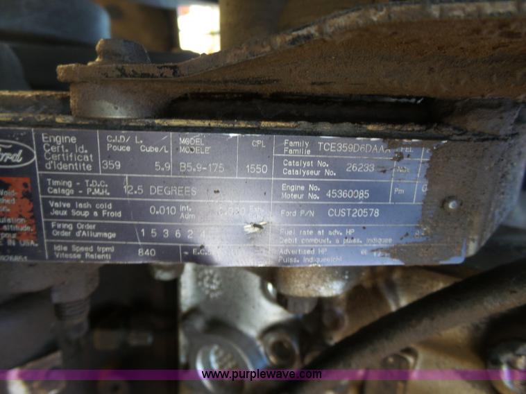 image for item L4753 1993 Ford F700 service truck