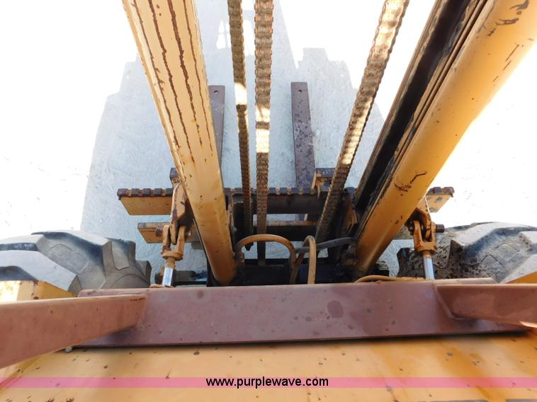 image for item L5896 1994 Case 586E forklift