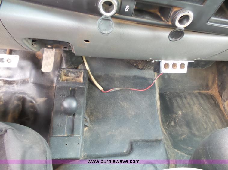 image for item L6800 2011 Chevrolet Silverado 2500HD Ext. Cab pickup truck