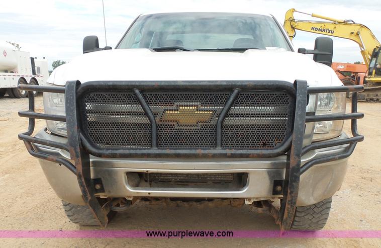 image for item L6800 2011 Chevrolet Silverado 2500HD Ext. Cab pickup truck
