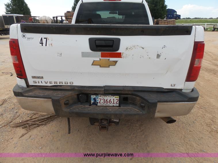 image for item L6800 2011 Chevrolet Silverado 2500HD Ext. Cab pickup truck