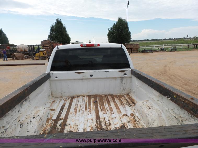 image for item L6800 2011 Chevrolet Silverado 2500HD Ext. Cab pickup truck