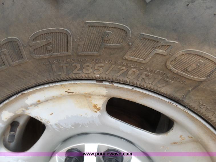 image for item L6800 2011 Chevrolet Silverado 2500HD Ext. Cab pickup truck