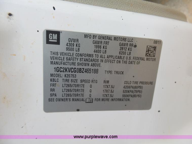 image for item L6800 2011 Chevrolet Silverado 2500HD Ext. Cab pickup truck