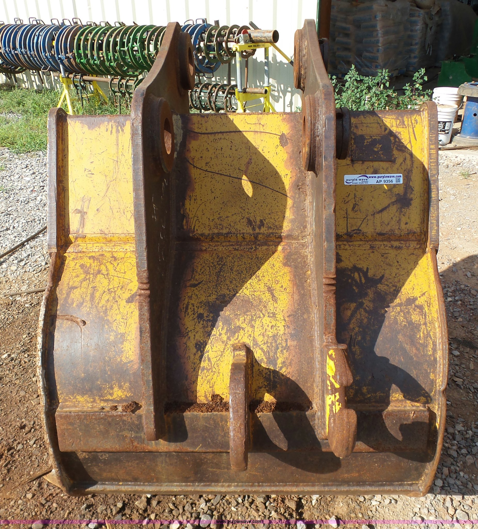 CP excavator bucket in Hinton, OK Item AP9356 sold Purple Wave