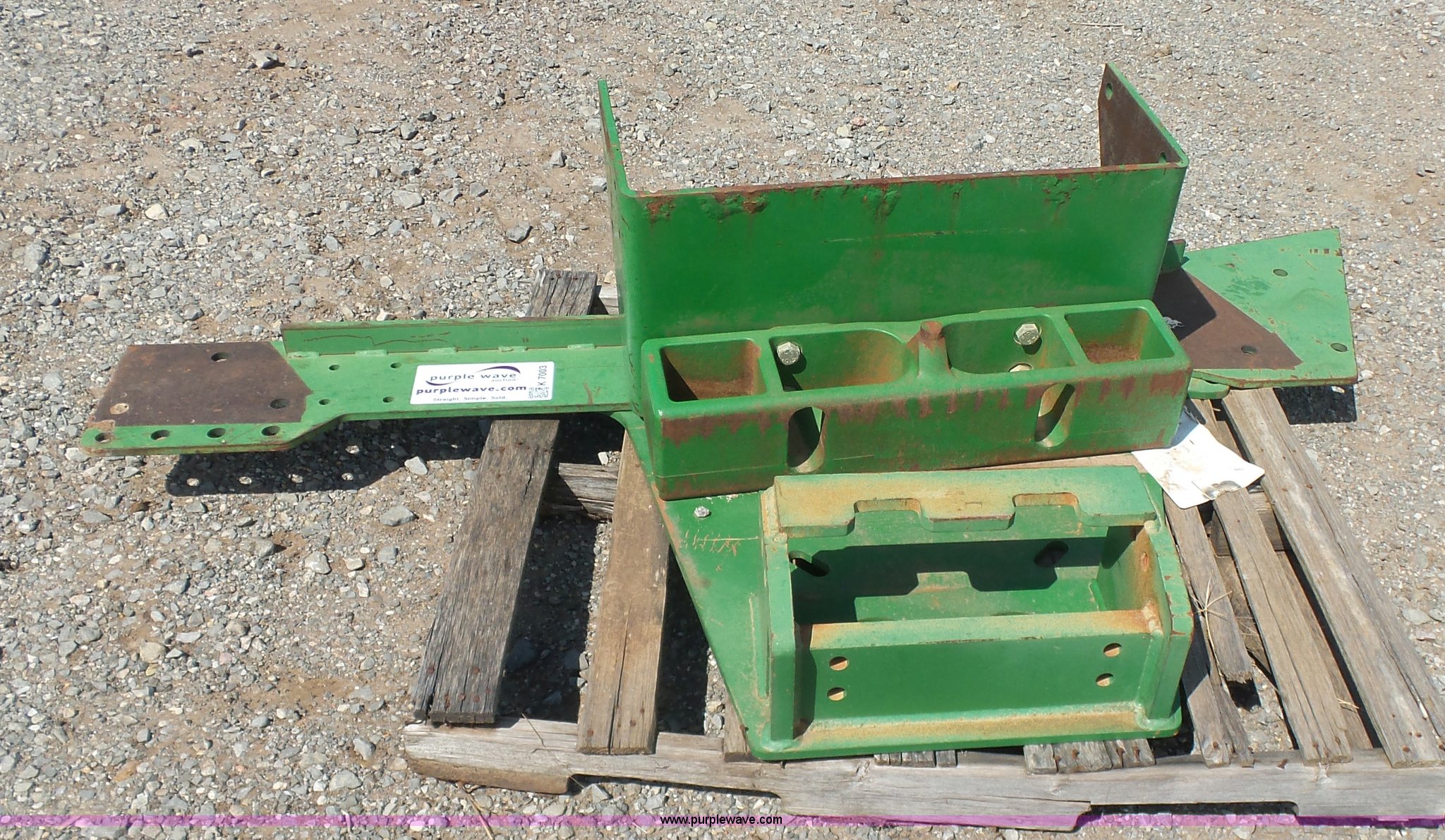 John Deere suitcase weight mounting bracket in Perry, OK Item K7003