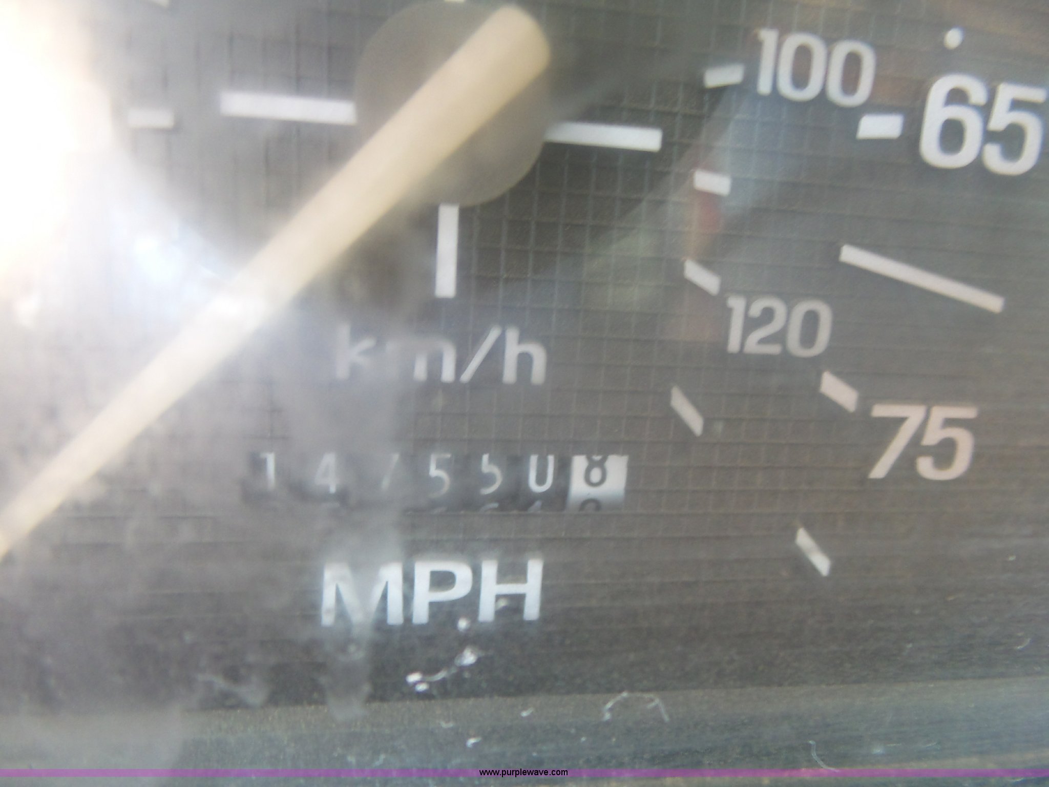 1993 Ford F700 service truck in Muskogee, OK | Item L4753 sold | Purple