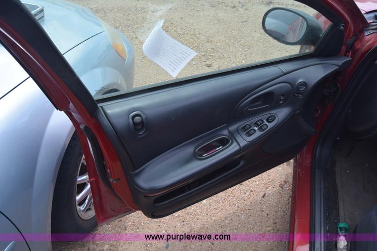 image for item K2779 2003 Dodge Intrepid