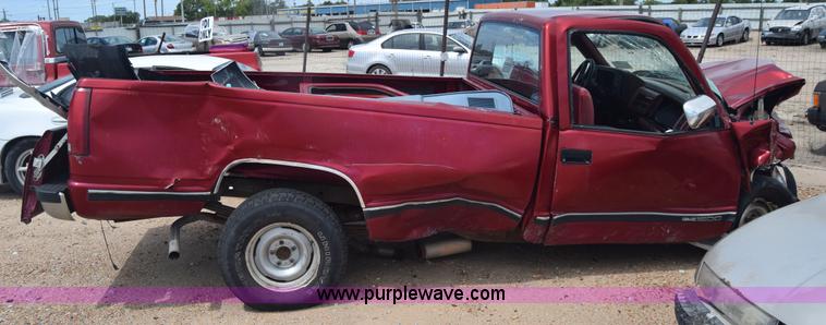 image for item K2780 1990 GMC Sierra 1500 pickup truck
