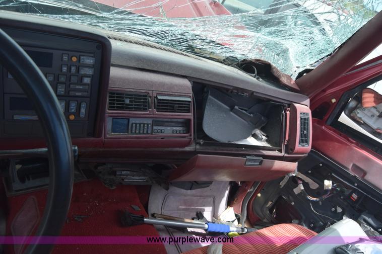 image for item K2780 1990 GMC Sierra 1500 pickup truck