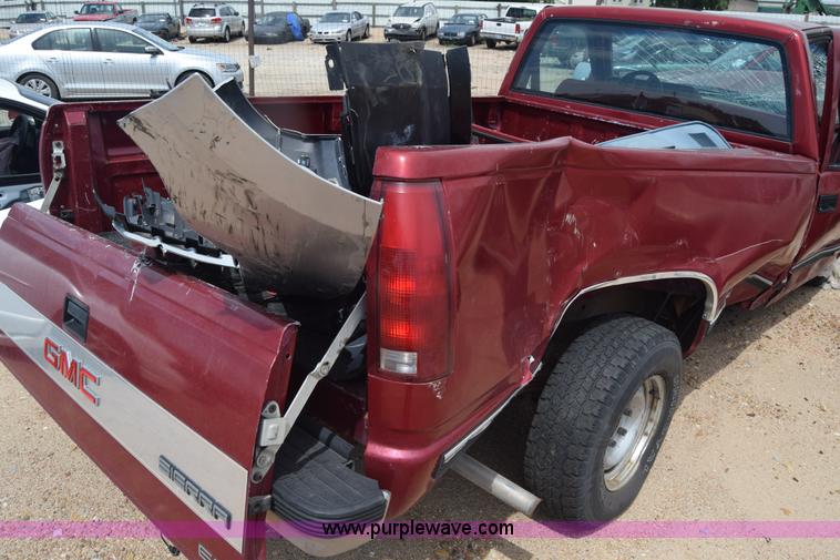 image for item K2780 1990 GMC Sierra 1500 pickup truck
