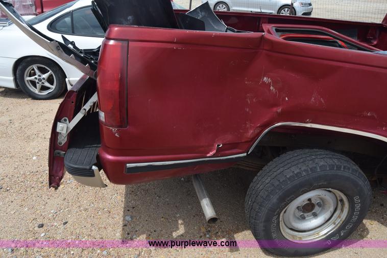 image for item K2780 1990 GMC Sierra 1500 pickup truck