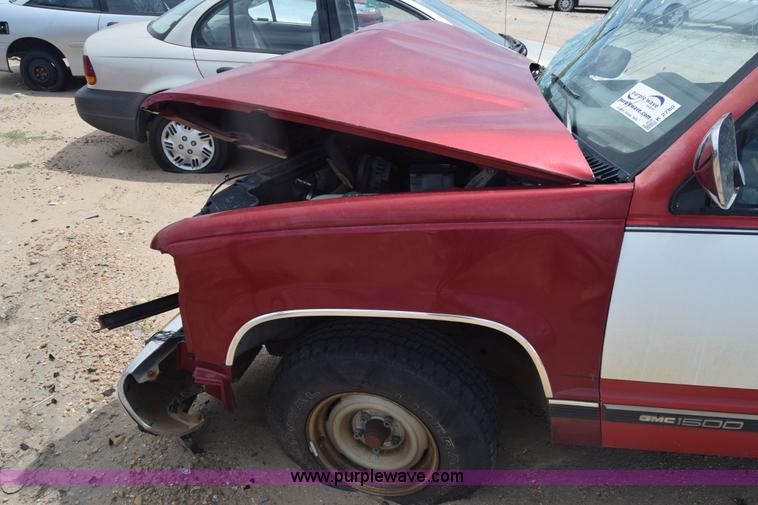 image for item K2780 1990 GMC Sierra 1500 pickup truck