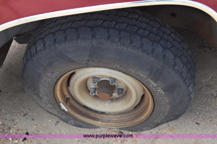 image for item K2780 1990 GMC Sierra 1500 pickup truck