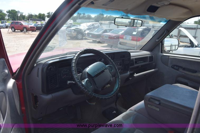 image for item K2782 1994 Dodge Ram 1500 pickup truck
