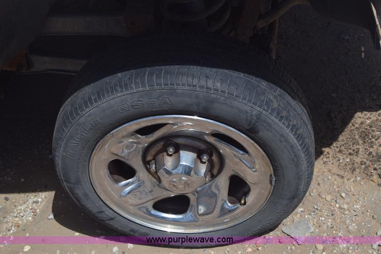 image for item K2782 1994 Dodge Ram 1500 pickup truck