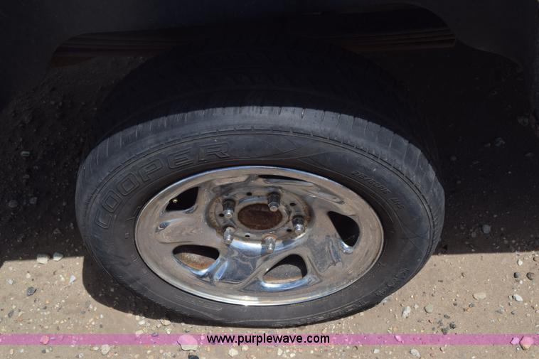 image for item K2782 1994 Dodge Ram 1500 pickup truck