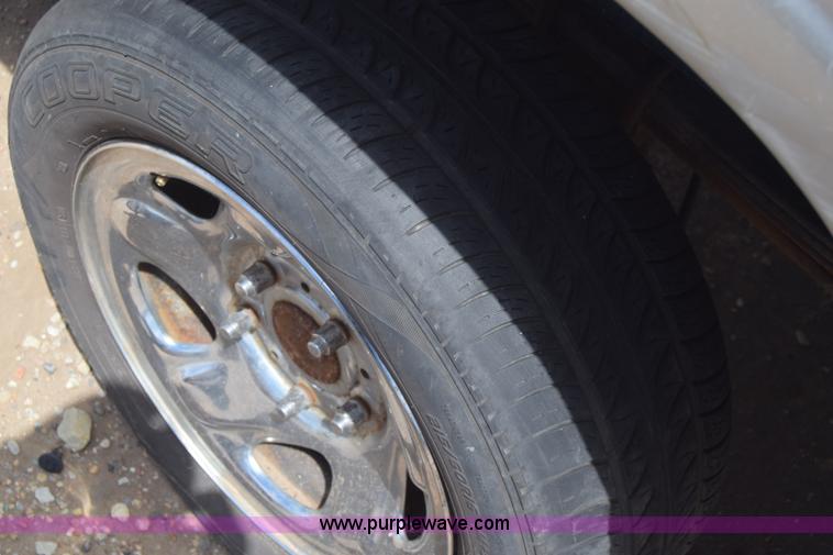 image for item K2782 1994 Dodge Ram 1500 pickup truck