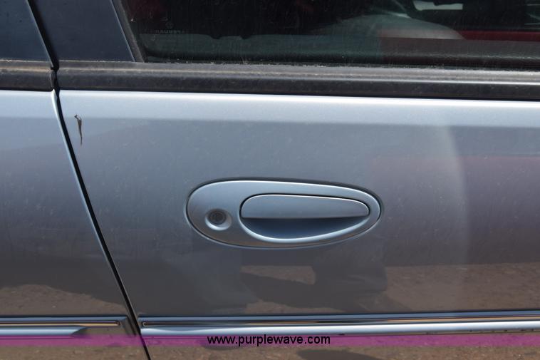 image for item K2784 2001 Chrysler Sebring