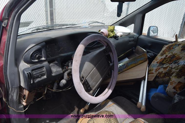 image for item K2785 1994 Ford Aerostar van