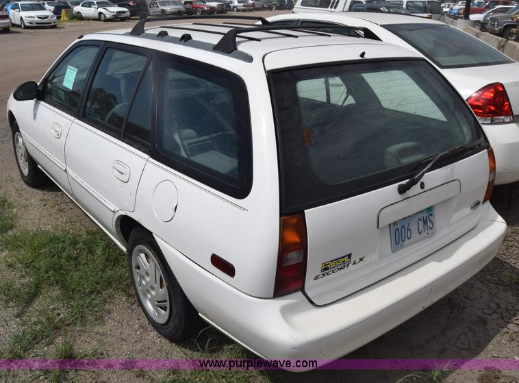 image for item K2790 1997 Ford Escort Wagon
