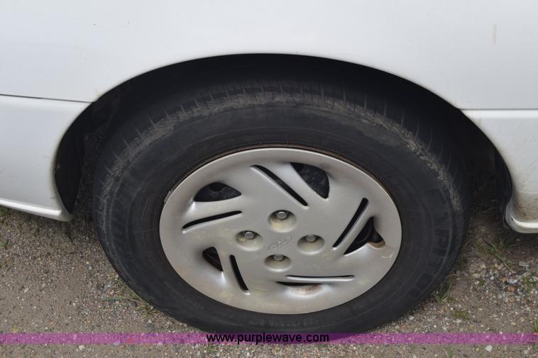 image for item K2790 1997 Ford Escort Wagon