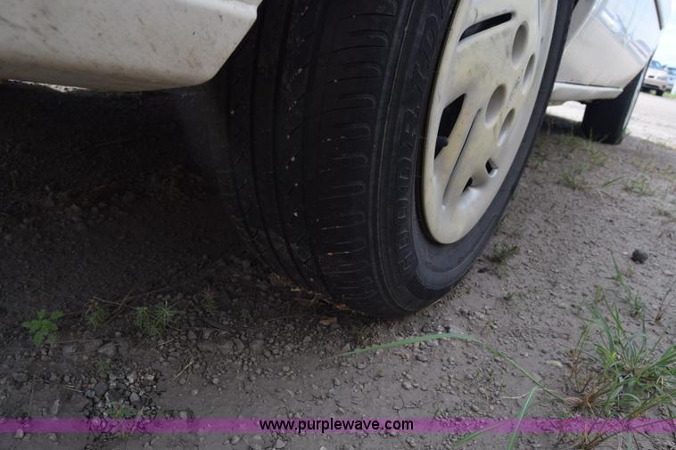 image for item K2790 1997 Ford Escort Wagon