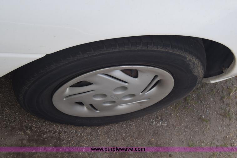 image for item K2790 1997 Ford Escort Wagon