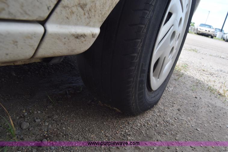 image for item K2790 1997 Ford Escort Wagon