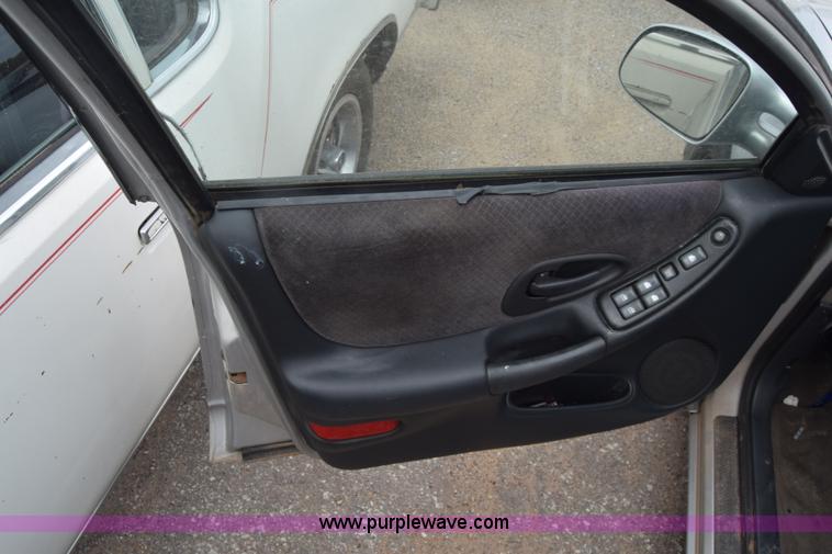 image for item K2791 2002 Pontiac Grand Prix