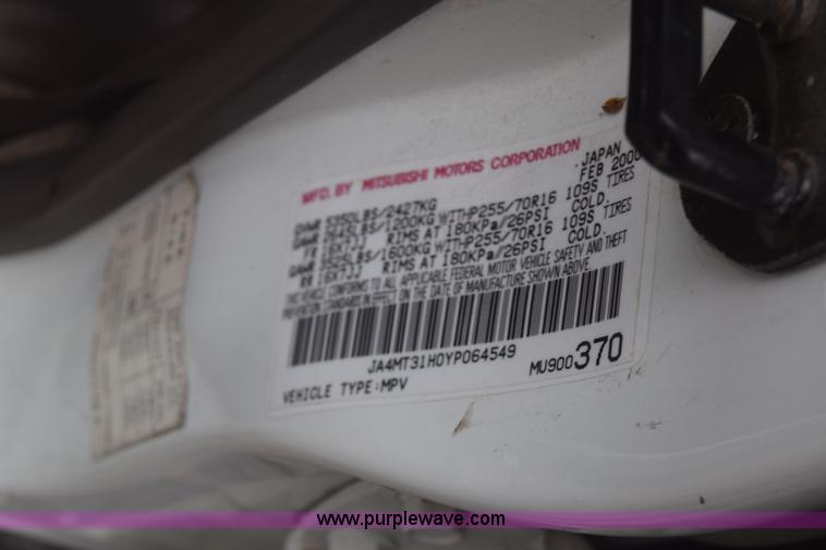 image for item K2793 2000 Mitsubishi Montero Sport SUV