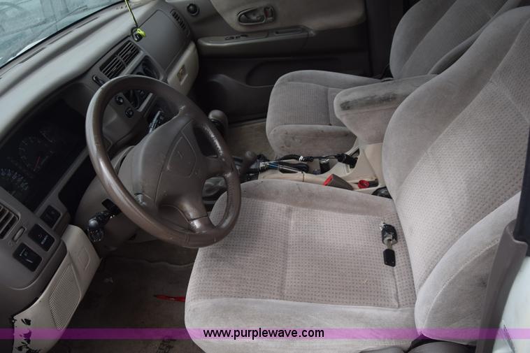 image for item K2793 2000 Mitsubishi Montero Sport SUV