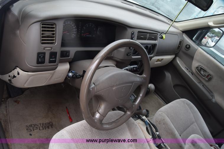 image for item K2793 2000 Mitsubishi Montero Sport SUV