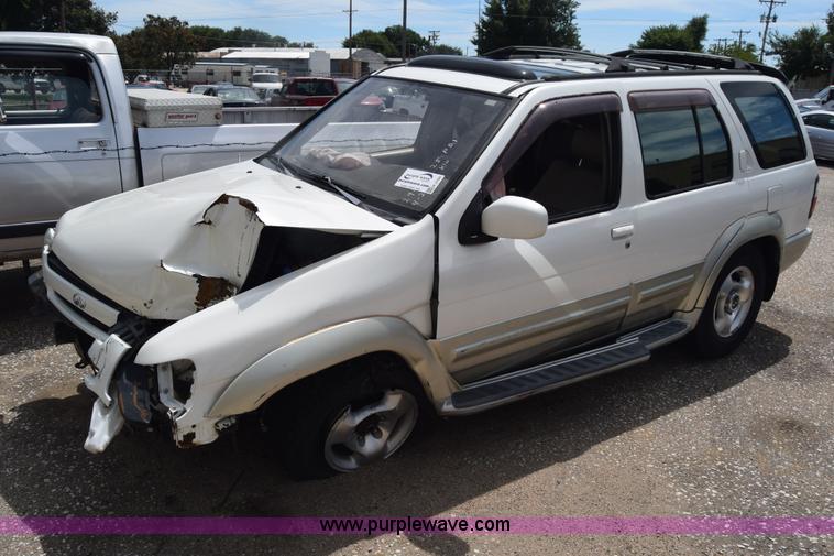 image for item K2799 1998 Infiniti QX4