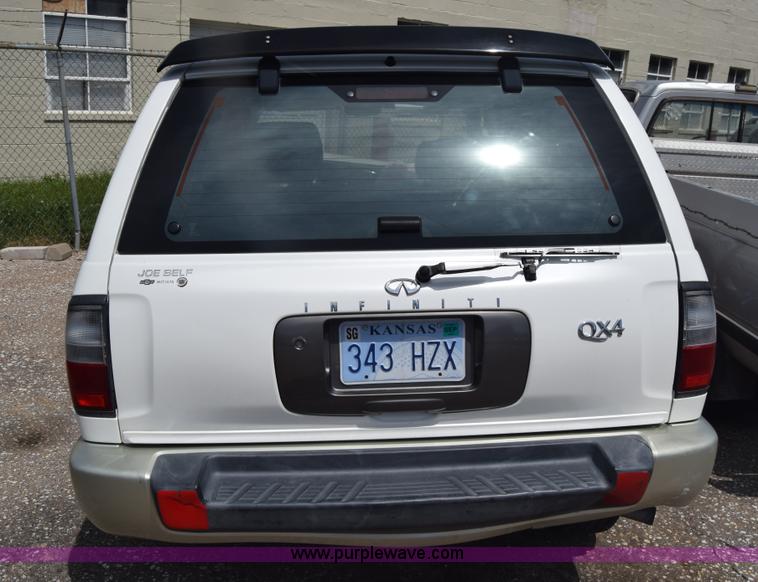 image for item K2799 1998 Infiniti QX4