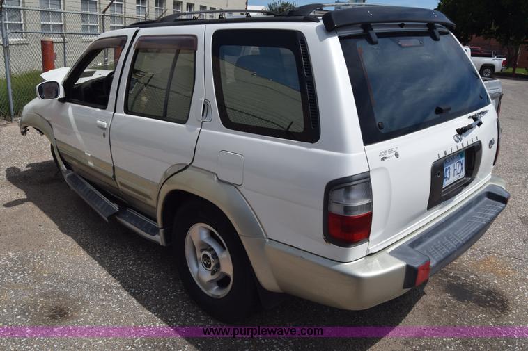 image for item K2799 1998 Infiniti QX4