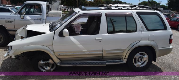 image for item K2799 1998 Infiniti QX4