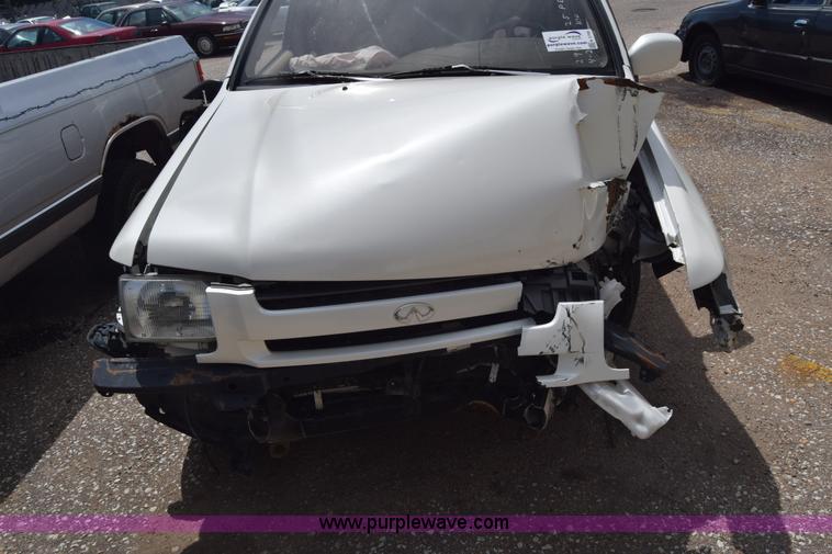 image for item K2799 1998 Infiniti QX4