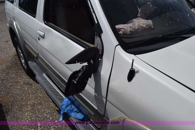 image for item K2799 1998 Infiniti QX4