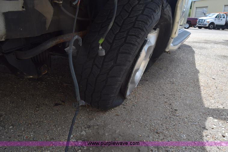 image for item K2799 1998 Infiniti QX4