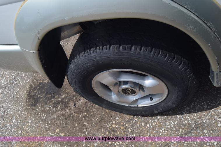 image for item K2799 1998 Infiniti QX4