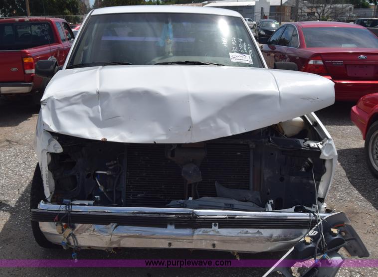 image for item K2800 1995 GMC Sierra 1500 pickup truck