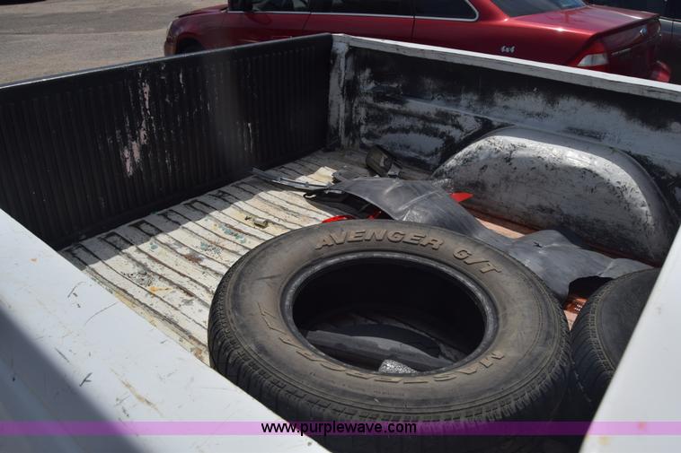 image for item K2800 1995 GMC Sierra 1500 pickup truck