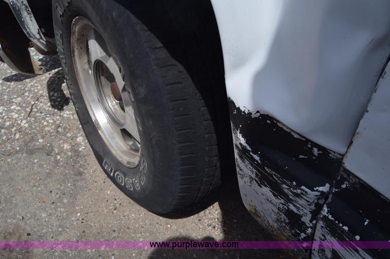 image for item K2800 1995 GMC Sierra 1500 pickup truck