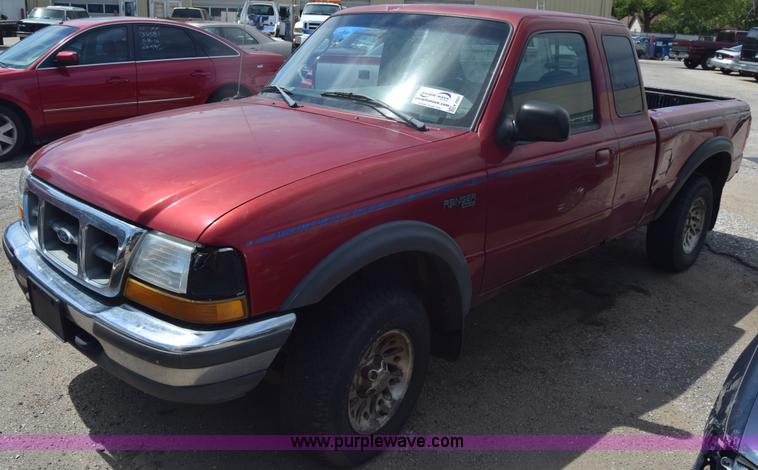 image for item K2803 1998 Ford Ranger SuperCab pickup truck
