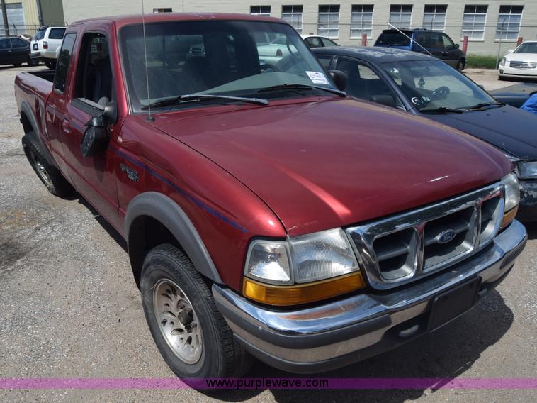 image for item K2803 1998 Ford Ranger SuperCab pickup truck