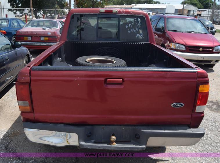 image for item K2803 1998 Ford Ranger SuperCab pickup truck